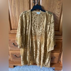 Beautiful lace duster